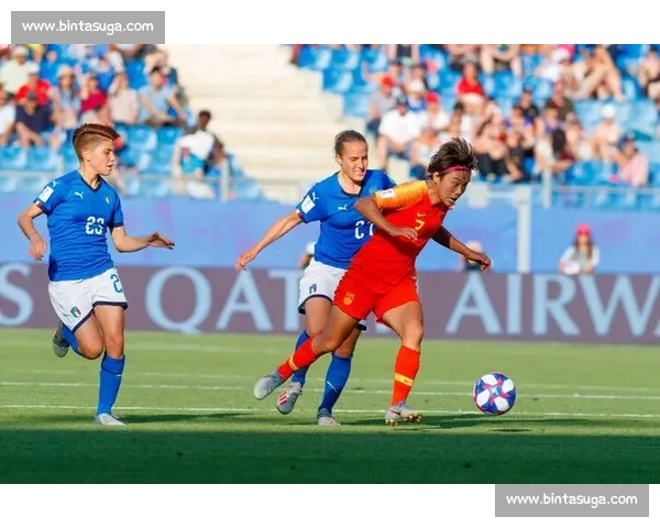 世界杯聚焦：探寻历史背后的荣耀与激情，足球盛宴如何点燃全球热情